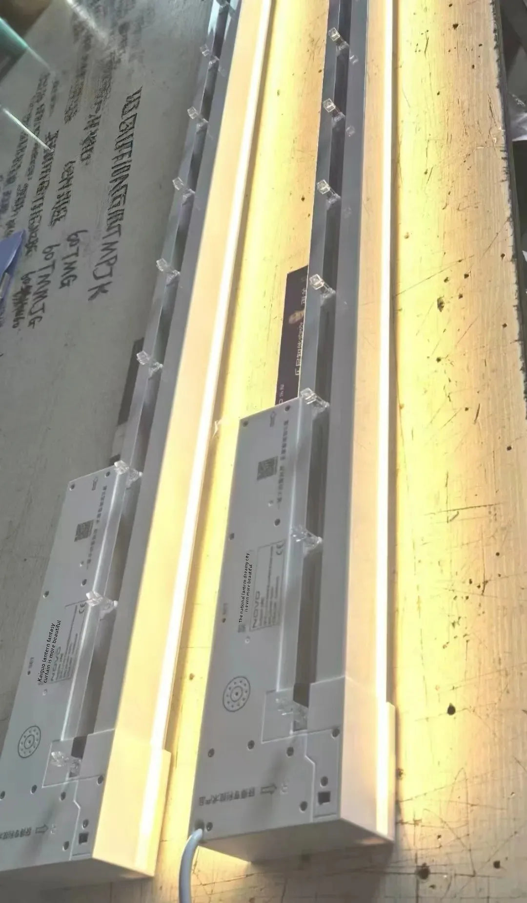 Cortinas eléctricas inteligentes con Control de voz y pista deslizante silenciosa para dormitorio, revestimientos de ventanas automáticos con luz ajustable